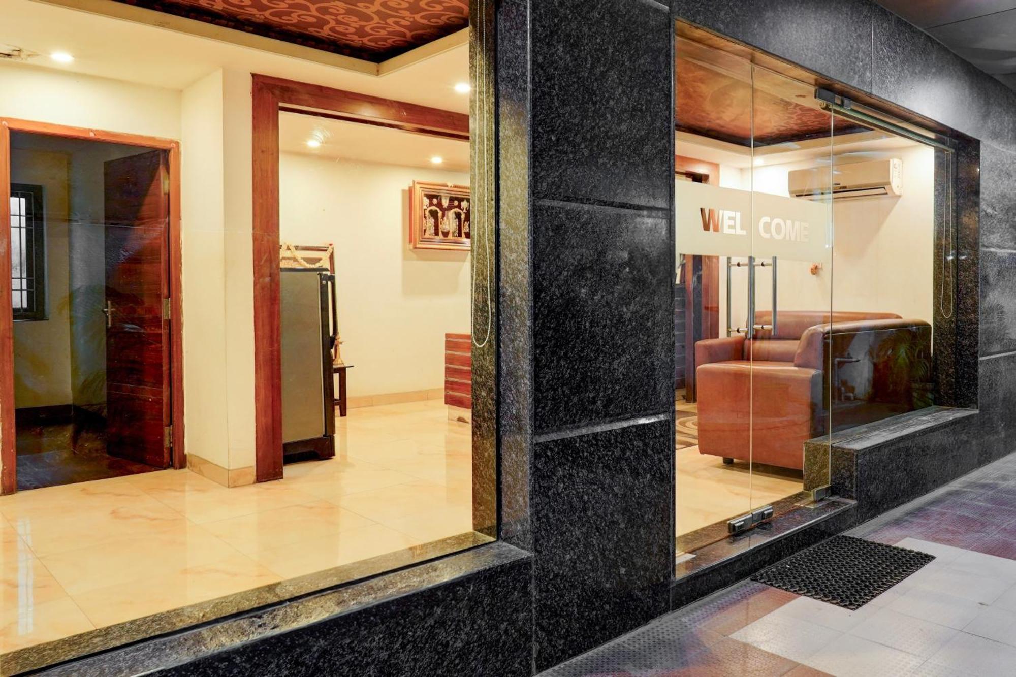 Super Townhouse Arcot Road Near Kauvery Hospital Chennai Esterno foto