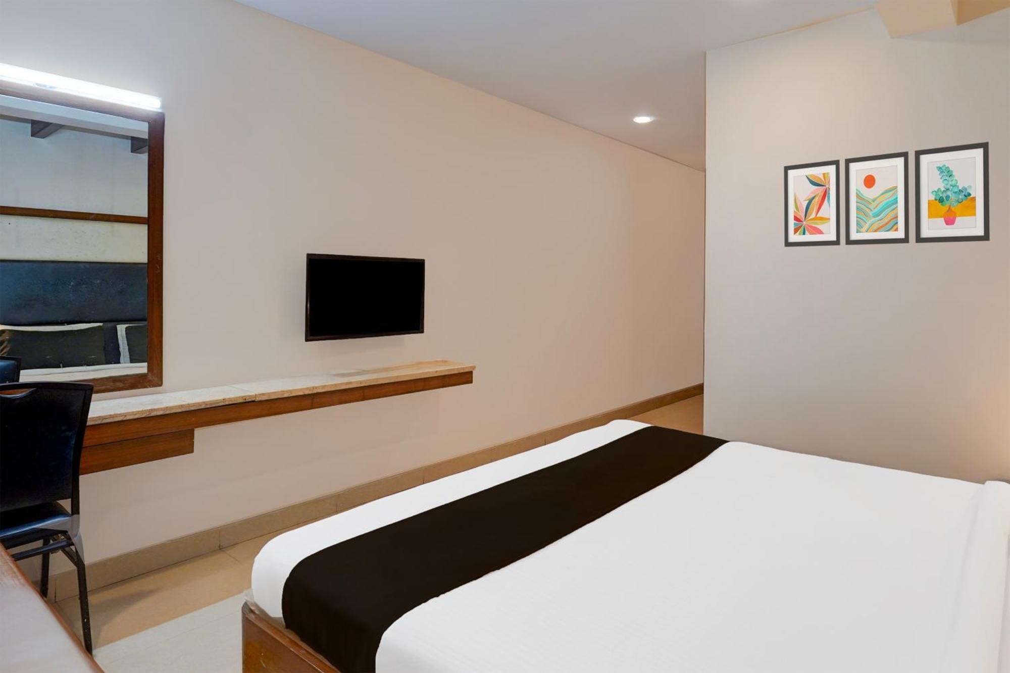 Super Townhouse Arcot Road Near Kauvery Hospital Chennai Esterno foto