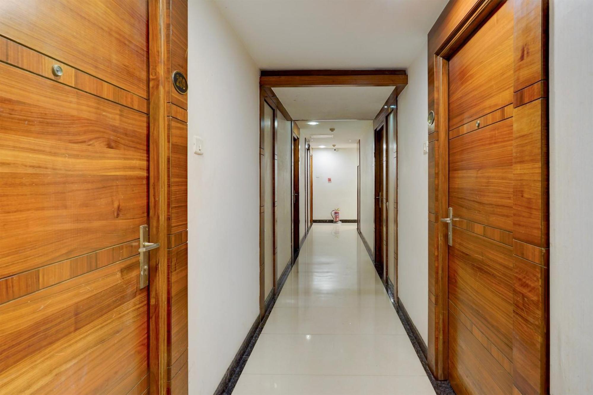Super Townhouse Arcot Road Near Kauvery Hospital Chennai Esterno foto